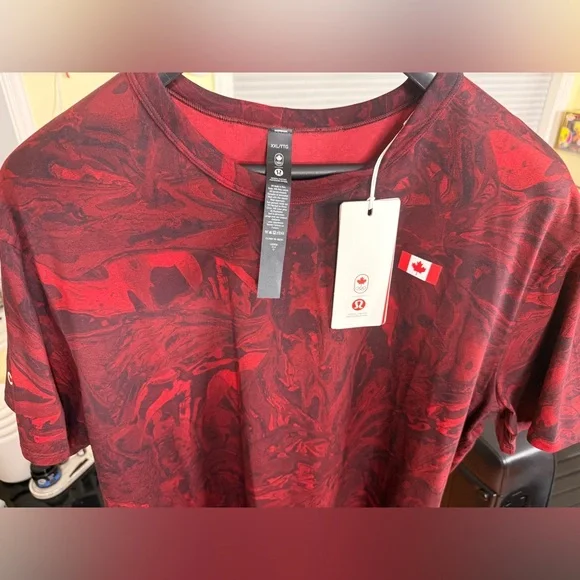 Gorgeous Lululemon Team
Canada Red Camo Olympic 
Shirt !!! - Picture 3 of 6